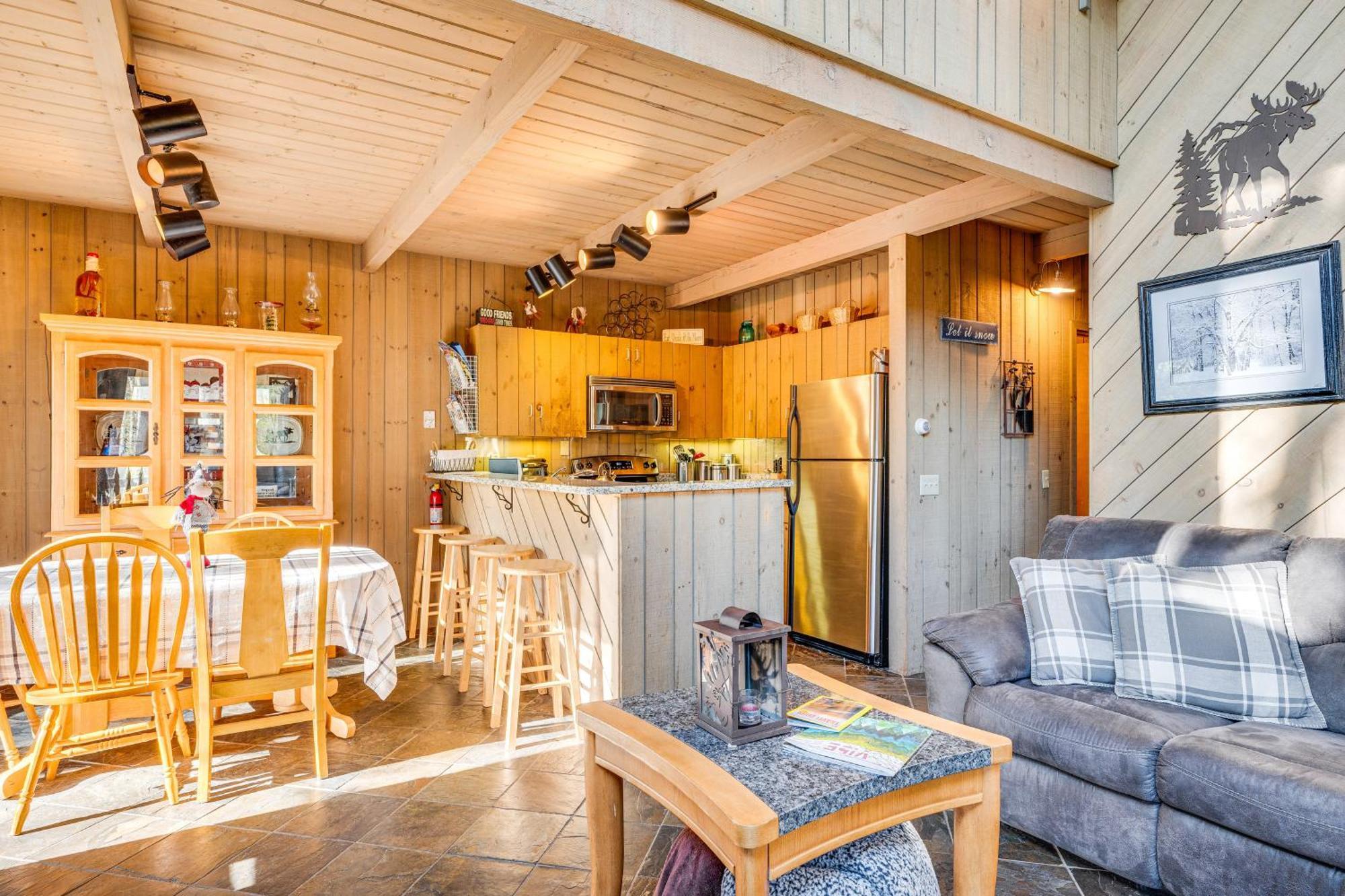All-Season Conway Condo With Gas Grill! North Conway Exterior photo